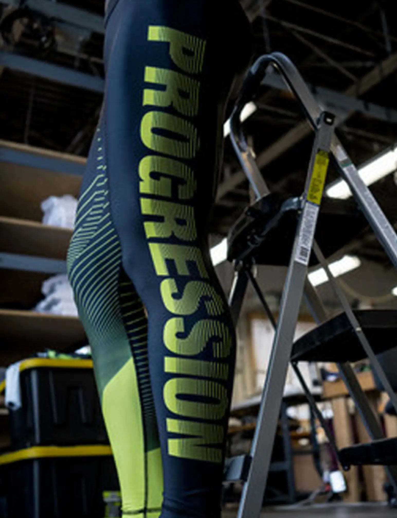 PROGRESSION NEON COMPRESSION SPATS - Image 2