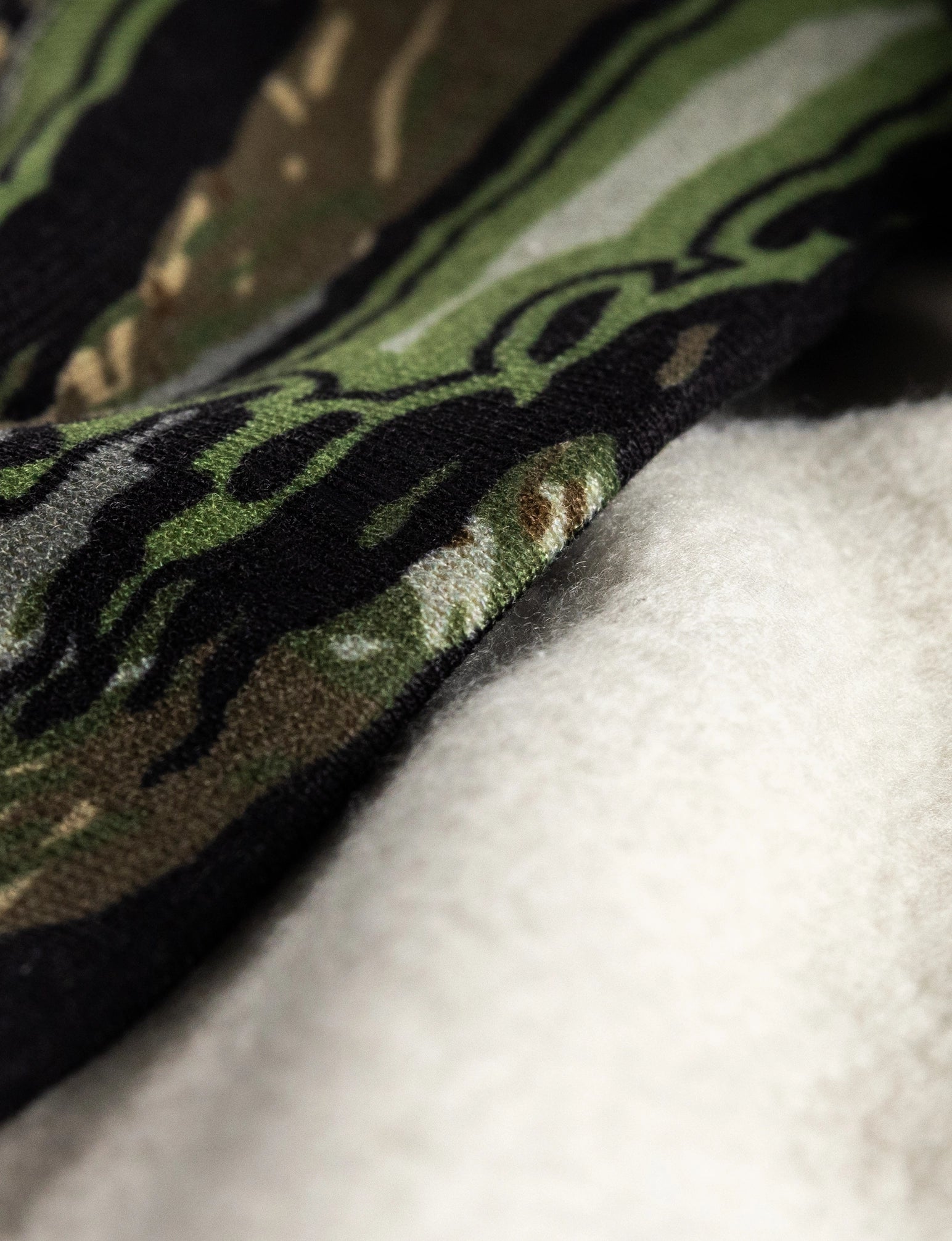 RAPTOR 100 KILO FLEECE HOODIE - Image 8